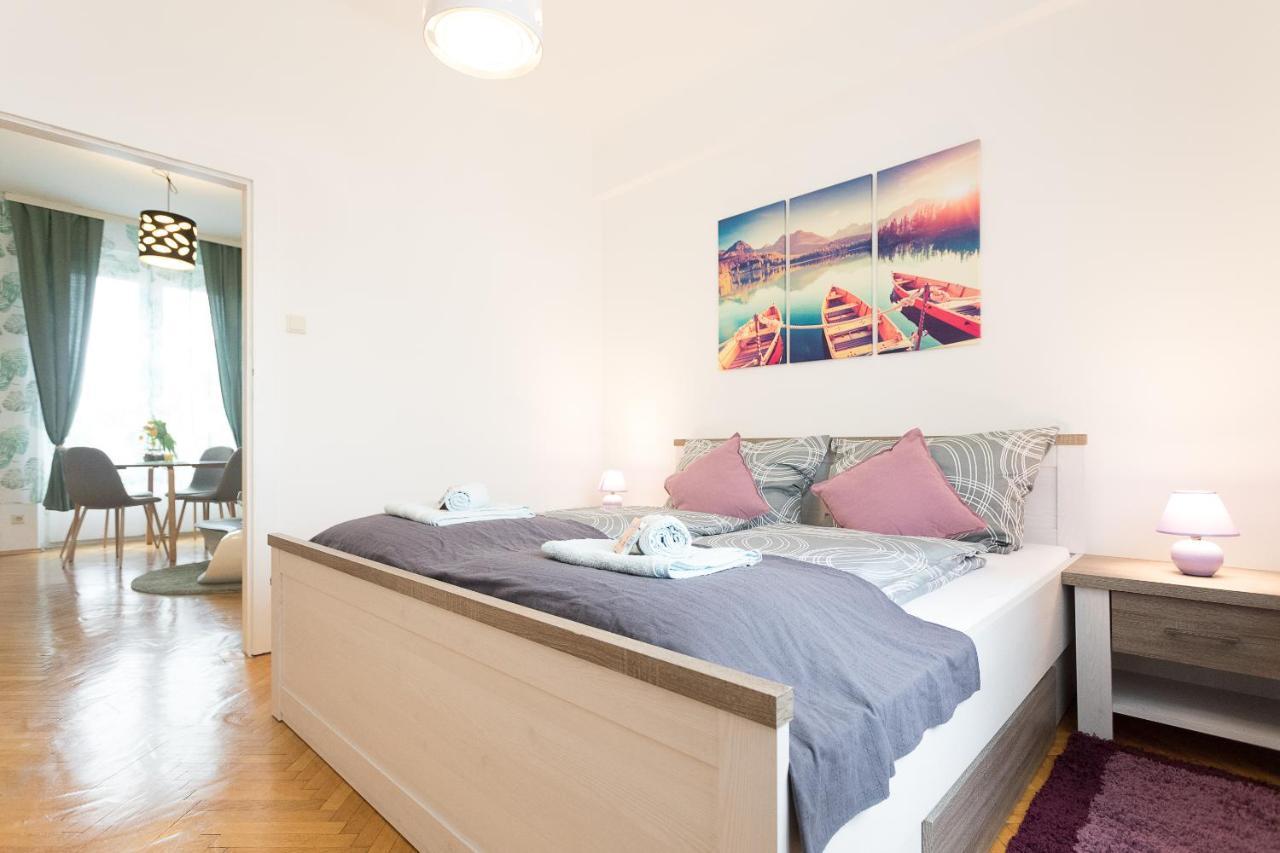 Апартаменты French Balcony - 45M² - Szeneviertel Вена Экстерьер фото