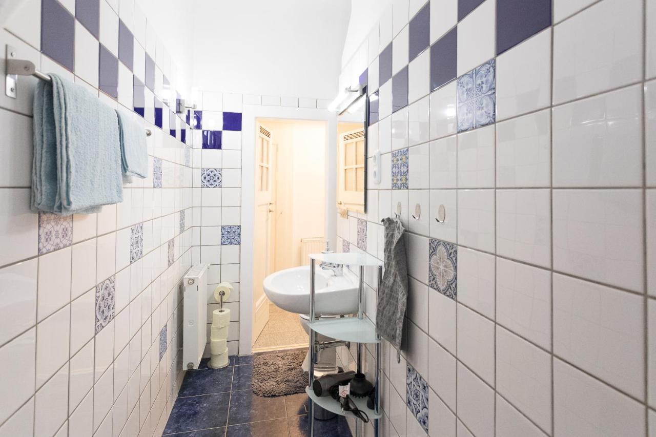Апартаменты French Balcony - 45M² - Szeneviertel Вена Экстерьер фото