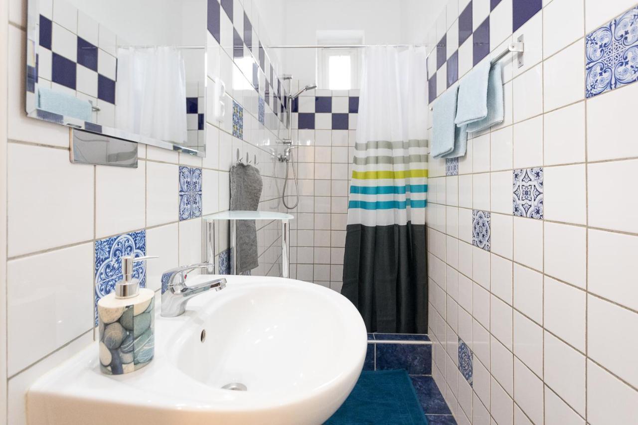Апартаменты French Balcony - 45M² - Szeneviertel Вена Экстерьер фото